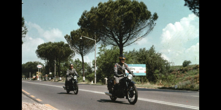 Moto Guzzi Falcone Turismo Guardia di Finanza Foto tratta dal libro "La Motorizzazione della Guardia di Finanza"