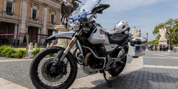 Moto Guzzi V85TT Polizia Locale Roma