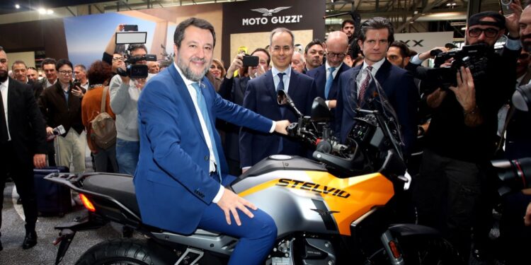 Salvini Moto Guzzi Stelvio